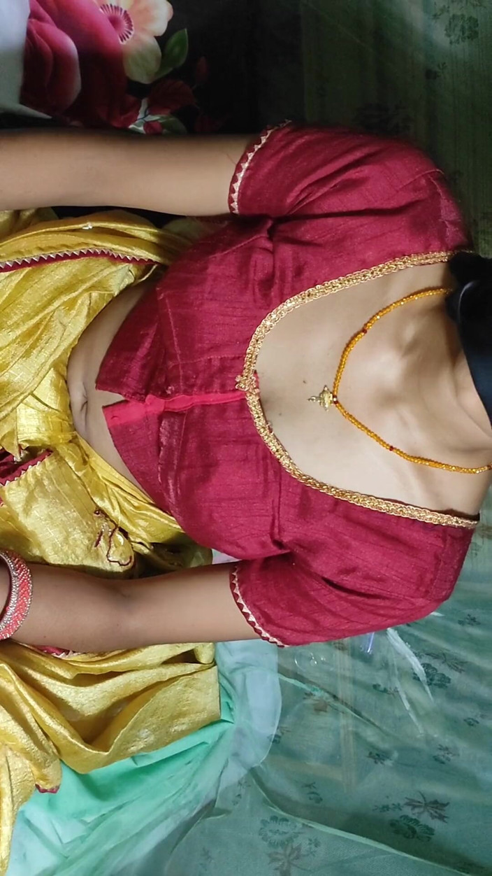 Gini272: Bhabhi in Yellow Saree Hindi Talking Cheating with Husband Fucking...