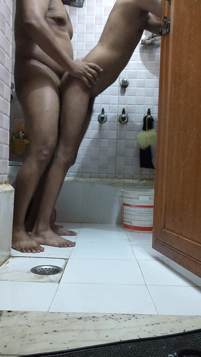 Twinkseeker: Cewek kembar India dientot habis-habisan