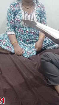Indian Chubby Girl Student Show Boobs and Pussy to Tution Teacher