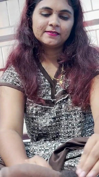 Mallu Girl Doing Hand Job and Penis Massage to Husband's Friend