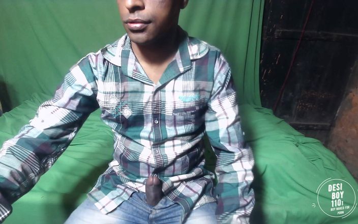 Indian desi boy: Vidéo privée de branlette desiboy indienne porno