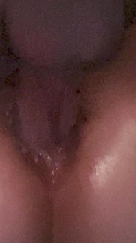 La MILF De Al Lado Abre Sus Piernas- Parte 12