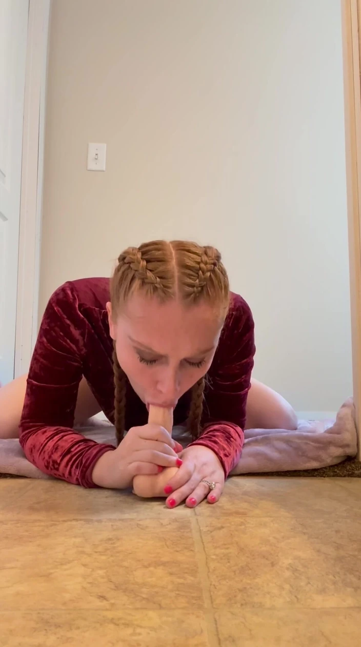 LilRedKinkQueen: Redhead Riding Dildo While Talking Dirty