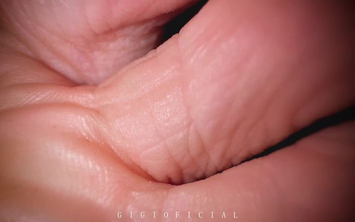 Gigi oficial: Close up Foot Fetish with the Most Beautiful Girl