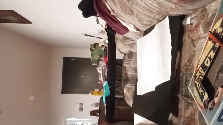 Pussy after neglecting: 妻は夫が帰宅する直前にマスターベートします。