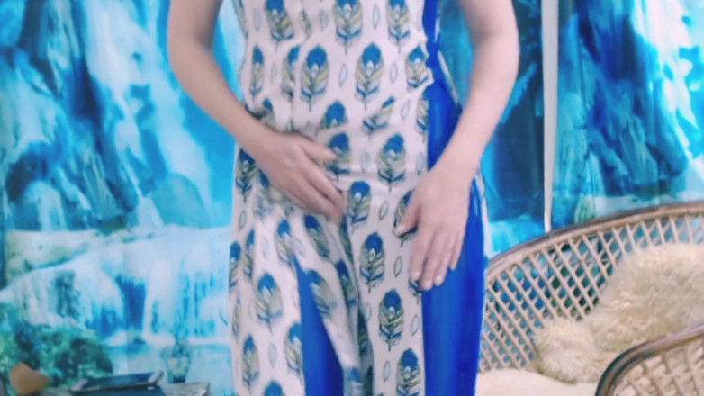 Bolly Karma: Wunderschöner interracial sex mit versauter stiefschwempige