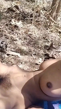 Indická vesnická sexy mladá desi dívka šuká v lese