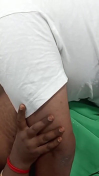 Bini rumah saree hijau menjilat pepek orgasme