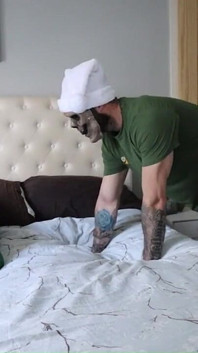 Styvdotter knullar maskerad styvfar - Omg Det var inte min pojkvän - creampied del 2