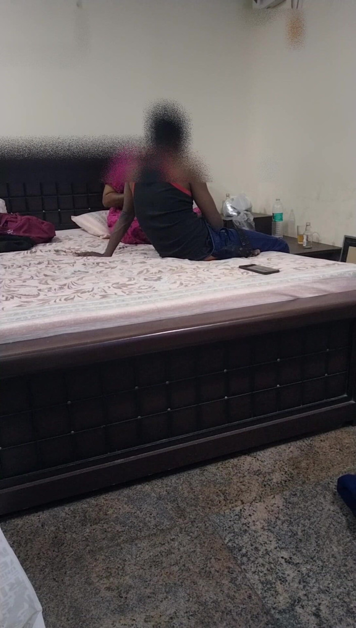 Tamil lesbian: Špinavé mluvení se zákazníkem
