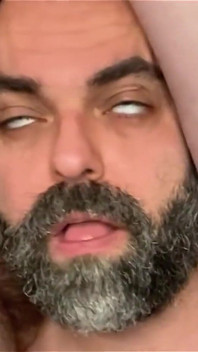 Gay oso vientre aplastado