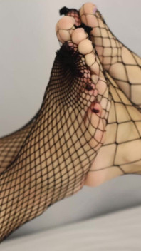 Venus and Yessika in a Fishnet Foot Worship Session!