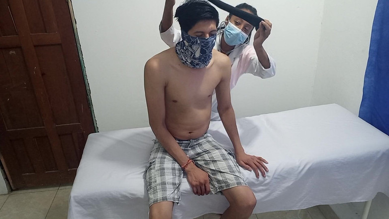 NEGRITA SEXY: Eu levo meu enteado a um centro de massagem para...