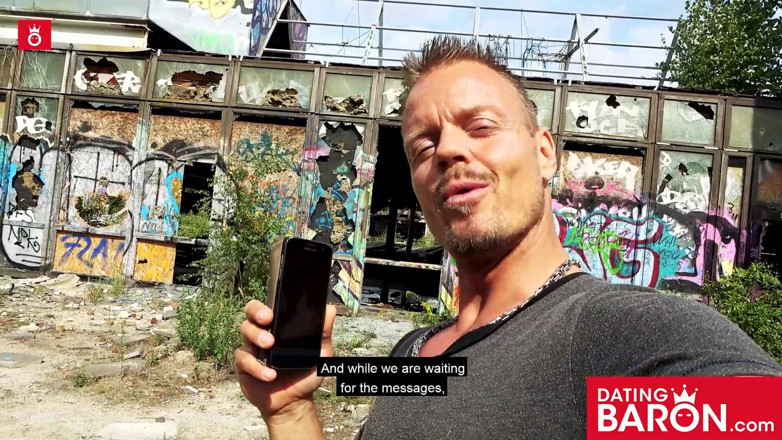 Dating Baron: Una scopata sporca all'aria aperta per la tettona Mia Blow!...