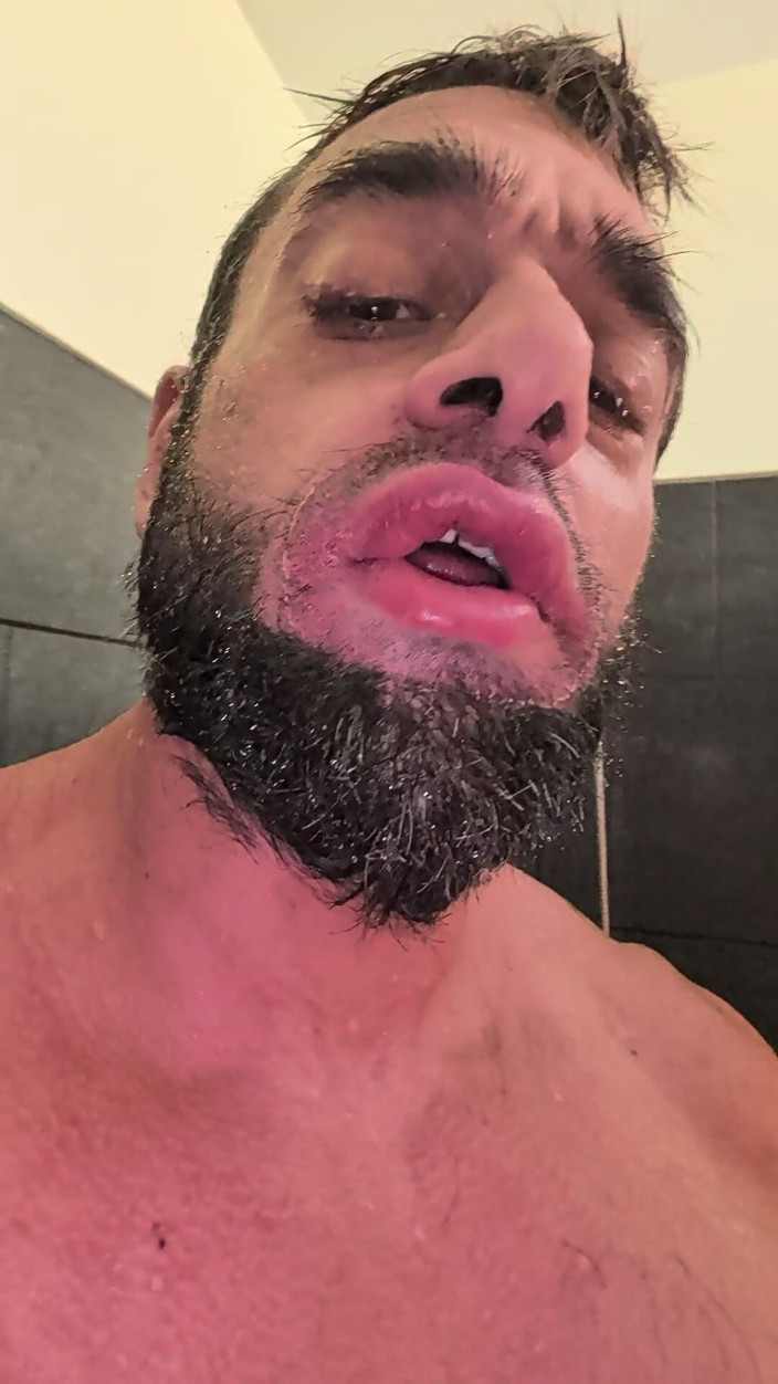 Bruiserwood: Pumped Lips and Self-suck