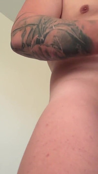 El día que mi amigo descubrió mi muñeca sexual