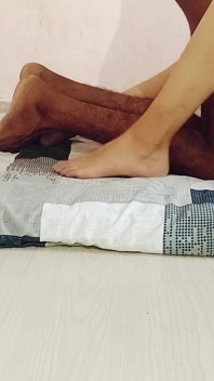 핫한 커플이 호텔 방을 공유하면 어떻게 될까요?