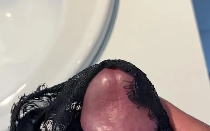Mikmikka: Cum in GF Panties