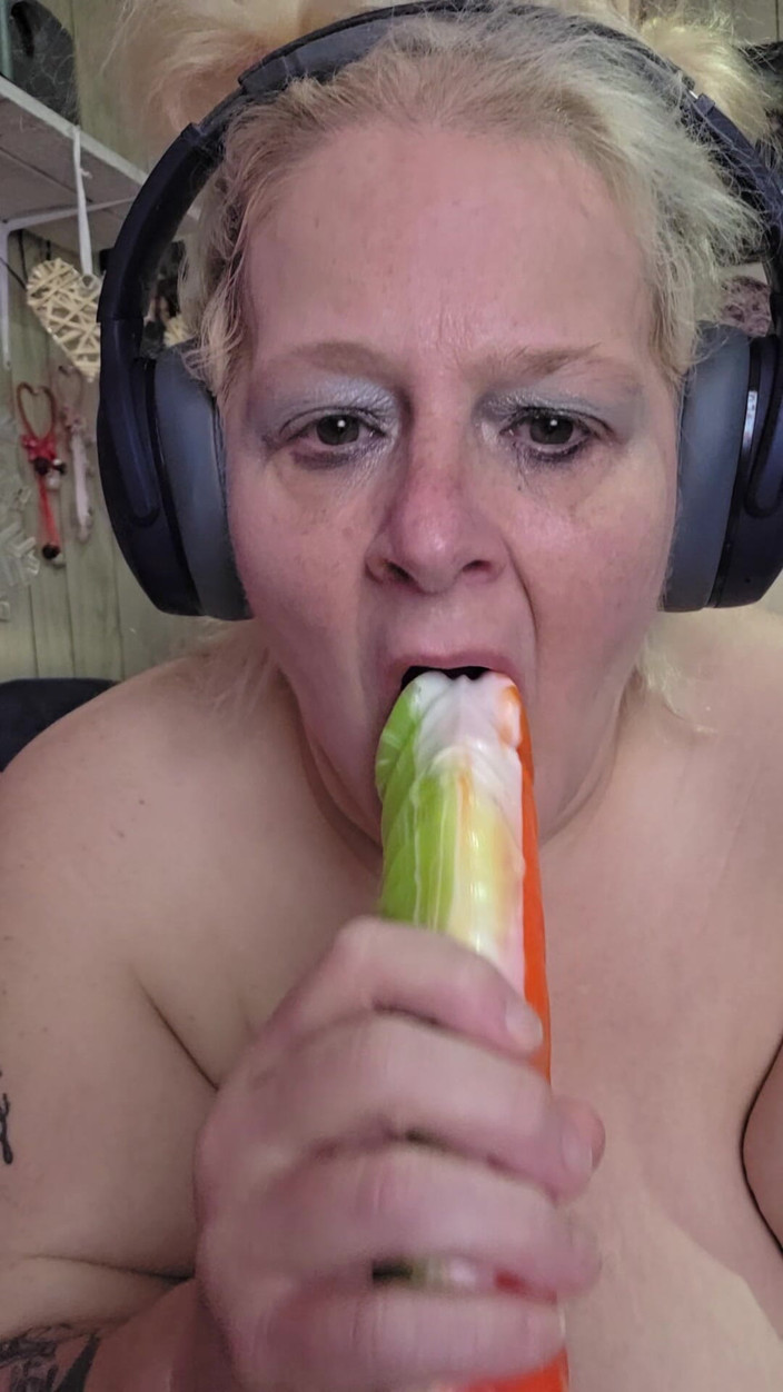 HerculesnVENUS: Cái ống lớn bịt miệng của con điếm hag này