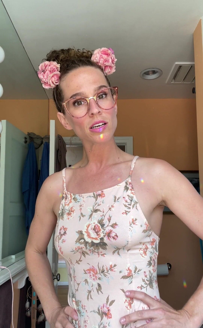 VibeWithMommy: Cu instrucțiuni de masturbare mama vitregă se înnebunește pe tine pentru...