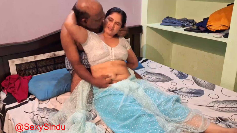 Sexy sindu: Indisk Bhabhi -sex i Saree med 50 -årig man