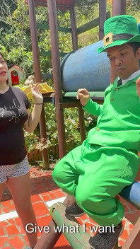 Le Doy Una Rica Follada a Un Timido Duende Magico a Cambio De Un Buen Deseo El Duende Termina Dandome La Mejor Follada