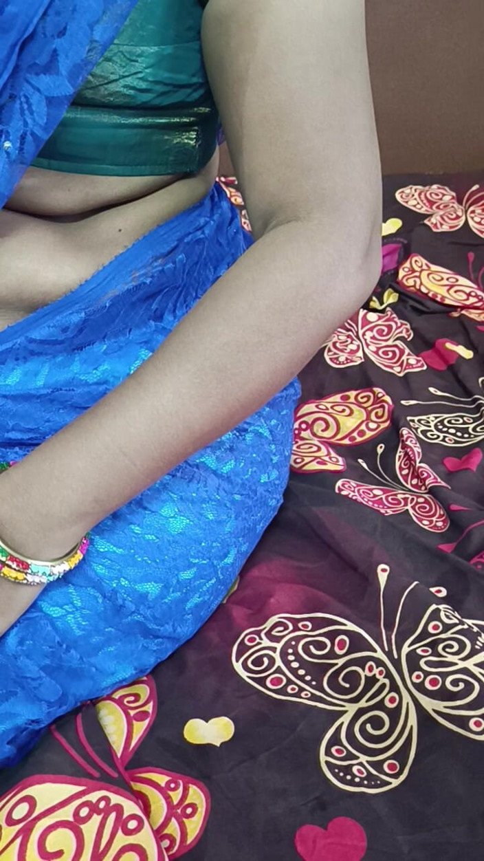 Desigirlsiri: Momen-momen sepi saat dia lagi berkunjung ke rumah vadina telugu