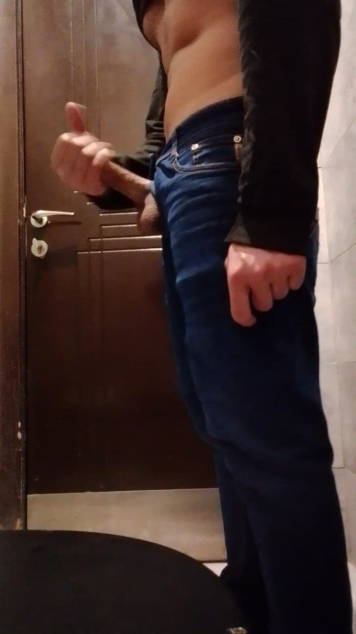 HemoShovel: Indian Young Boy Masterbating in Her Bathroom H.j - Hemoshovel