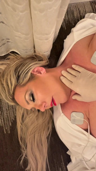 MILF kardiovaskulární událost Fantasy Role Play s Paramedic