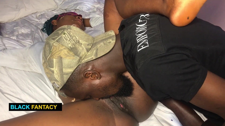 Black Fantacy: वह गीली चूत जिसे मैंने कभी हर रोज चोदना चाहा है