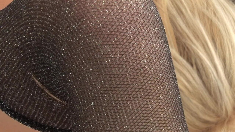 Majestic Blonde Lesbians: Rökning heta blonda lesbiska njuter av smutty dildo jävla