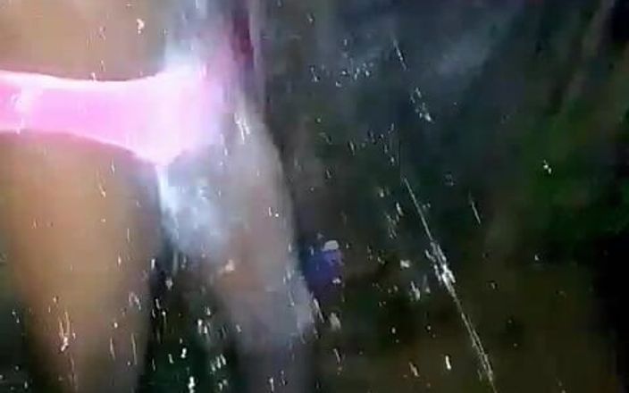 Jaanu294: Du lịch tắm được thực hiện