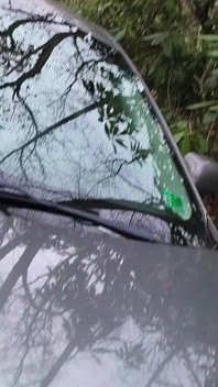 No capô esguicho para a estrada, não importa de quem está assistindo ela vai para Exaplose