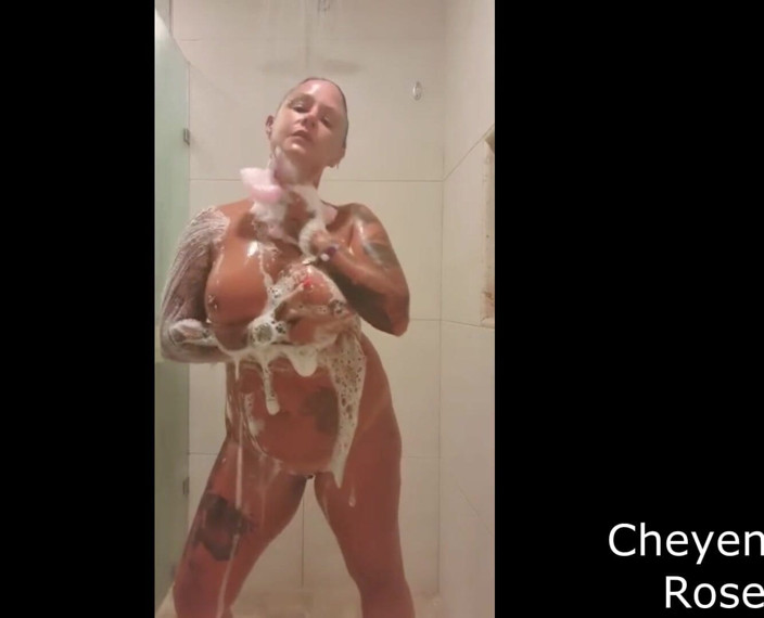 Cheyenne Rose 80: Solo fun in the shower