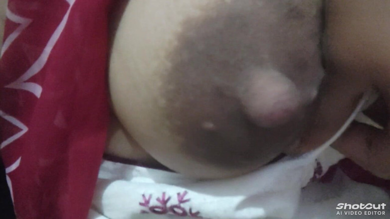 Dr_doom21: Susu payudara bhabhi ji desi keluar dari payudara