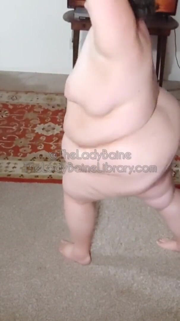 TheLadyBaine: Cewek super semok lagi latihan berkeringat sambil bugil #1