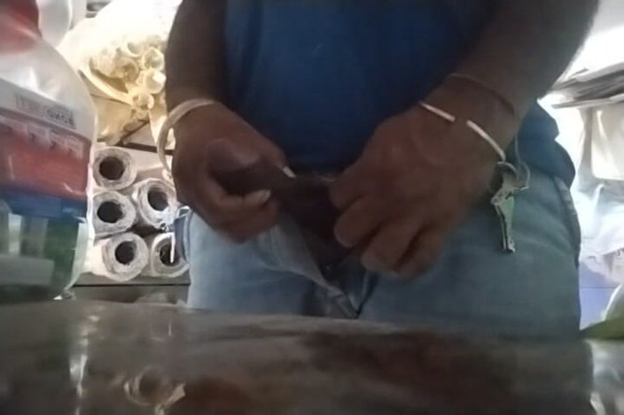 Sharmak: ムンディ・マレーナ・オナニー・ビデオ