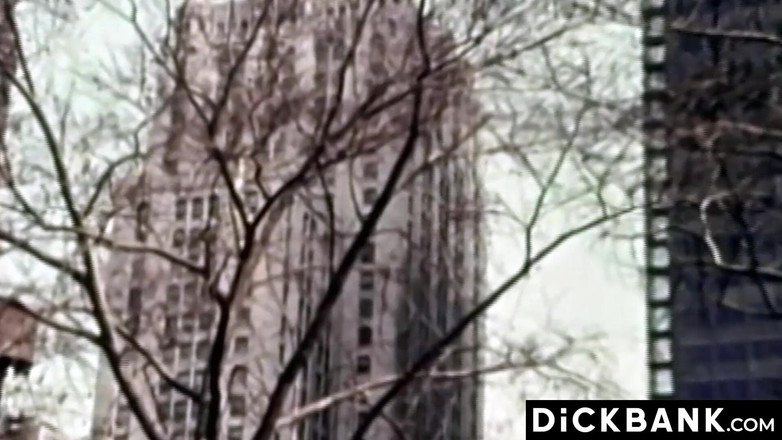 Dick bank: Sarışın eşcinsel götten sikişten sonra vahşi yarak alıyor