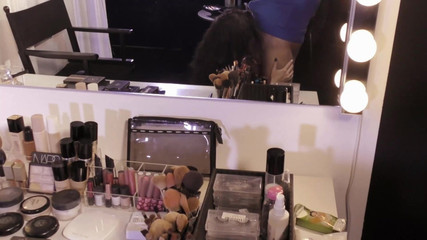 Deutschland Porno X: Ficker dientot habis-habisan sama cewek seksi di belakang panggung sampai...