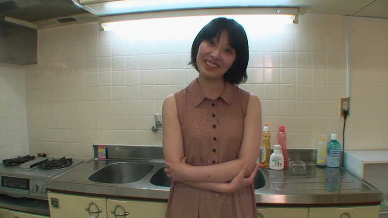 Asian Mature Climax: Une fille poilue fait son premier casting