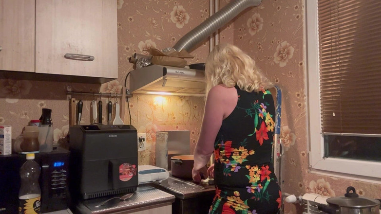 Putarankahotmilf: Cuisine après une longue pause