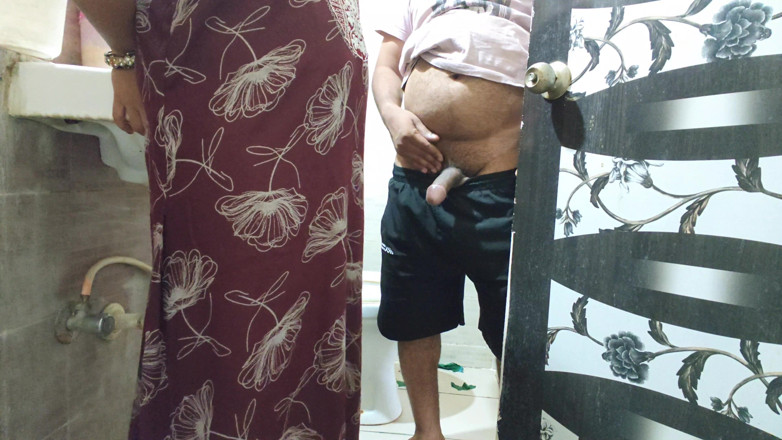 Sexy baby girl: Chị Dâu Bị Làm Anh Rể Trong Nhà Vệ Sinh