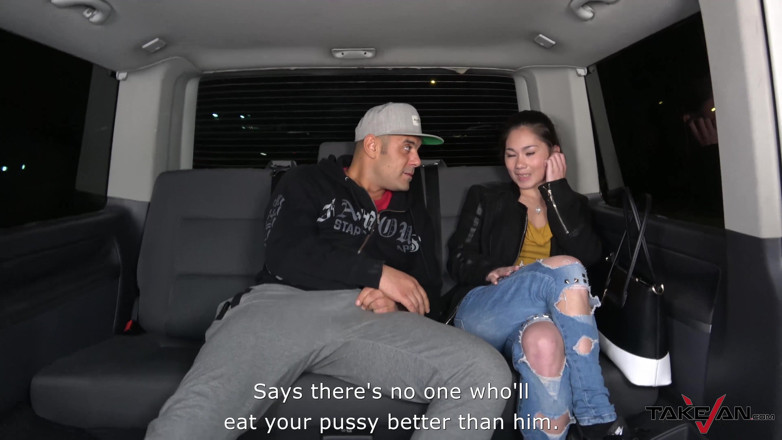 Take Van: Cewek mungil asia memek muncratnya dientot habis-habisan sampai dicrot di...