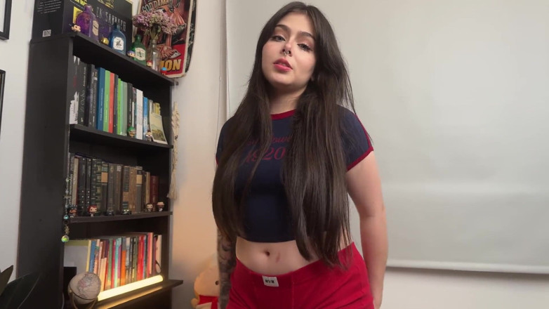 DaliaMorgan: 我的继女决定来到我的办公室吮吸我的鸡巴