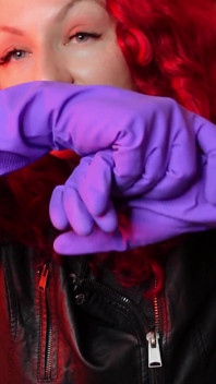 ASMR sounding: kitchen rubber gloves fetish
