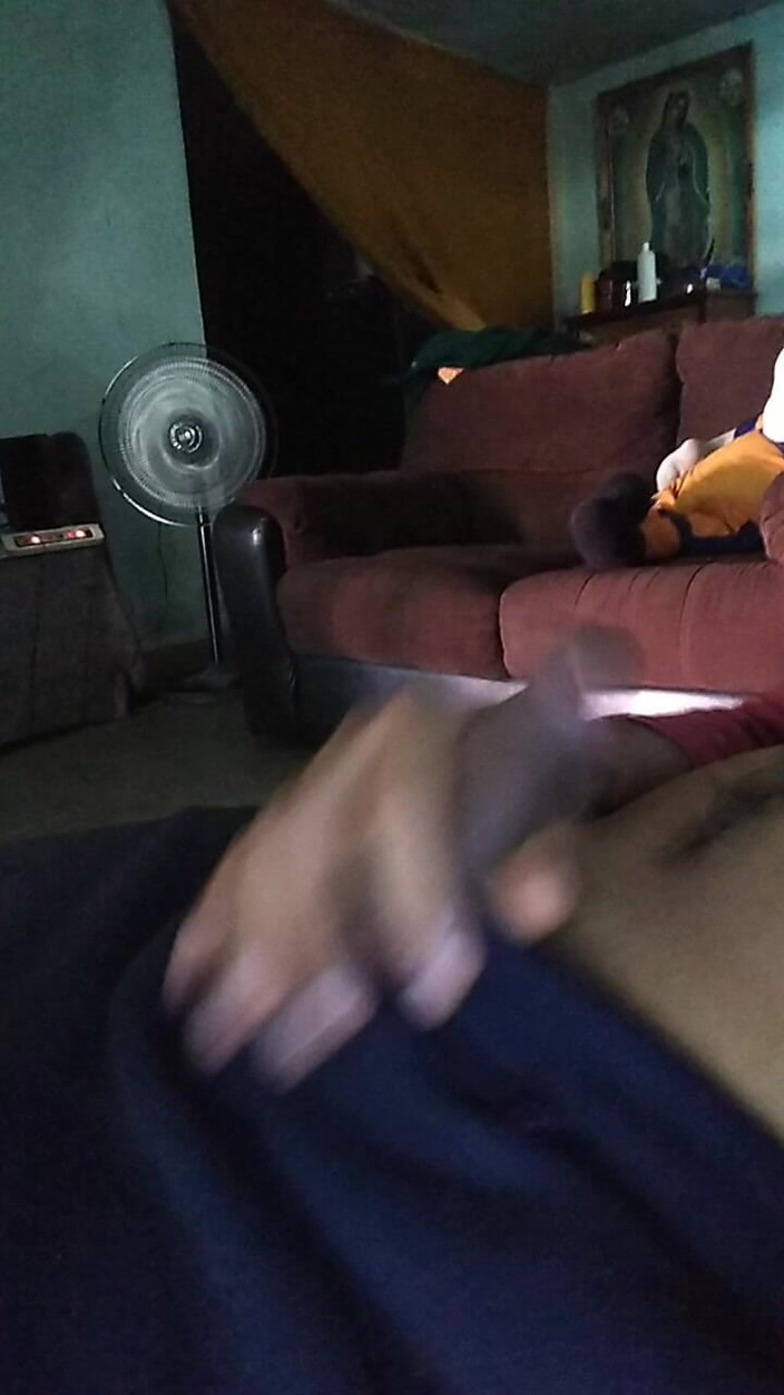 AlexAlejandro13: Hangat Di Sofa