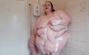SSBBW Lady Brads: SSBBW gioca con la pancia in bagno e gioca in...