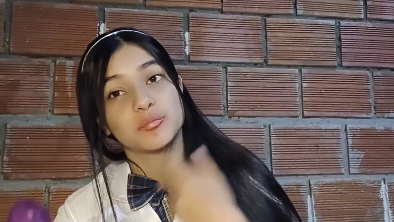 Yuli and tony: Různé pozice pro štíhlou 18letou školačku!