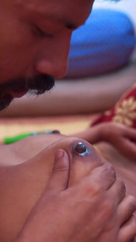Bhabhi India bogel panas menikmati devarnya untuk keseronokan seks