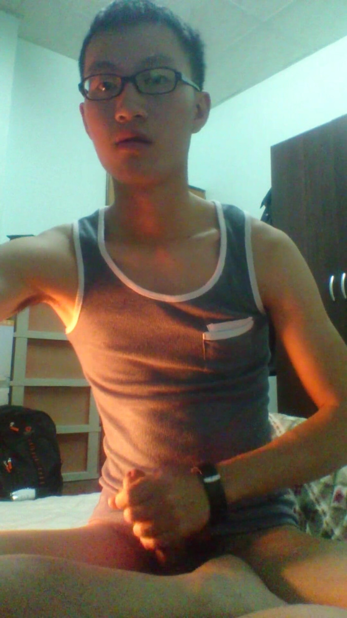 Gaysian fun: Sega e sborrata al college